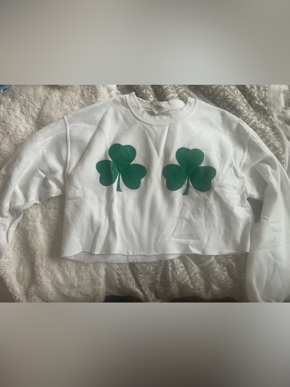 Gildan Cropped White Clover Crewneck Sweatshirt